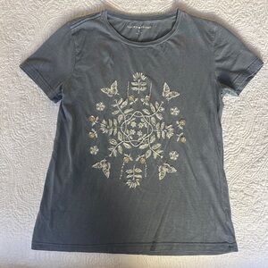 Lucky Brand Gray Floral Embroidered Tee, size small